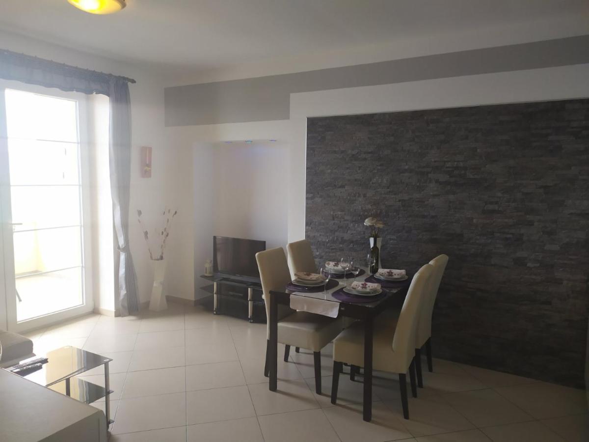 Miljana Apartment *